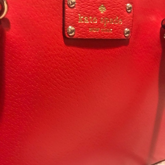 Kate ♠️ Wellesley Quinn Bag in red geranium)Tote - Picture 5 of 15
